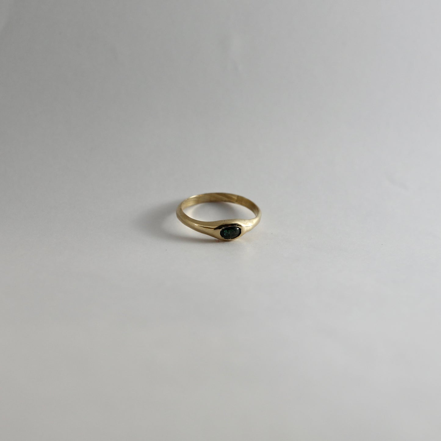 Gold & sapphire ring