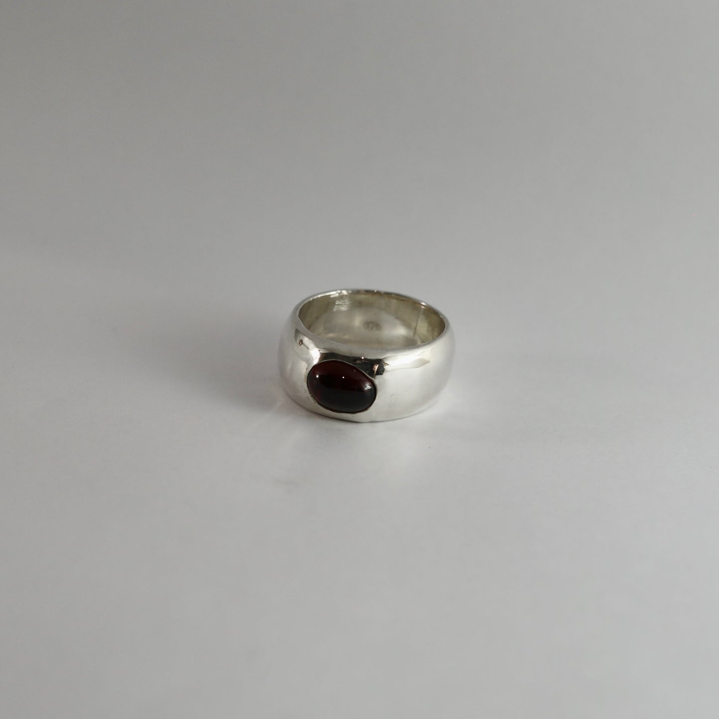 Garnet band