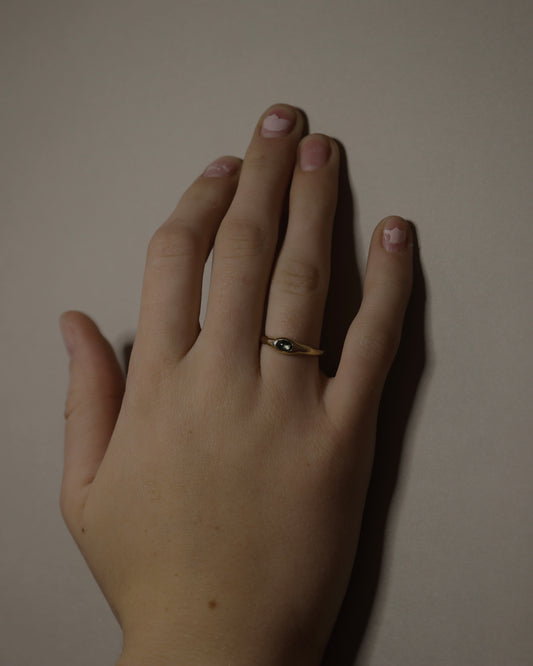 Gold & sapphire ring