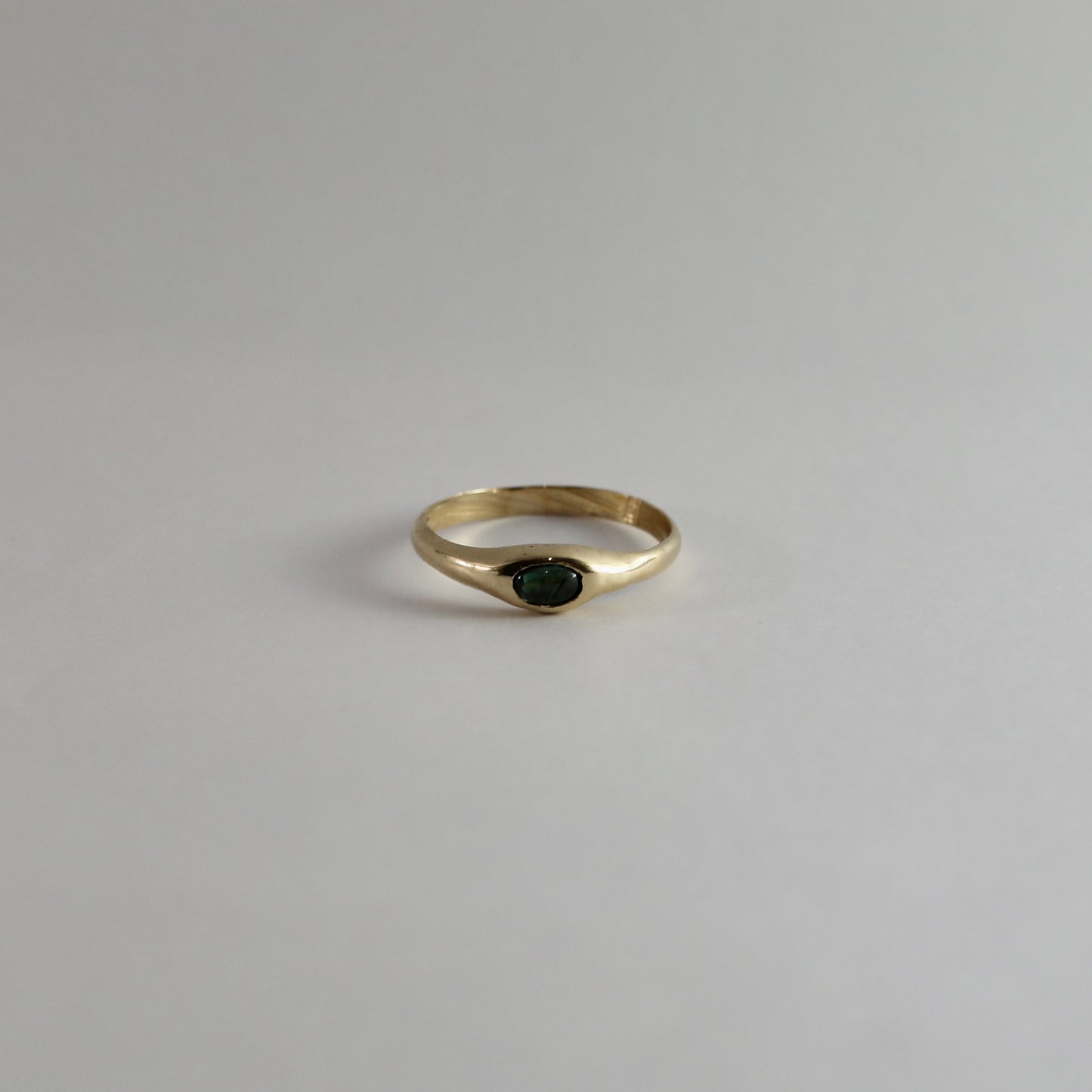 Gold & sapphire ring