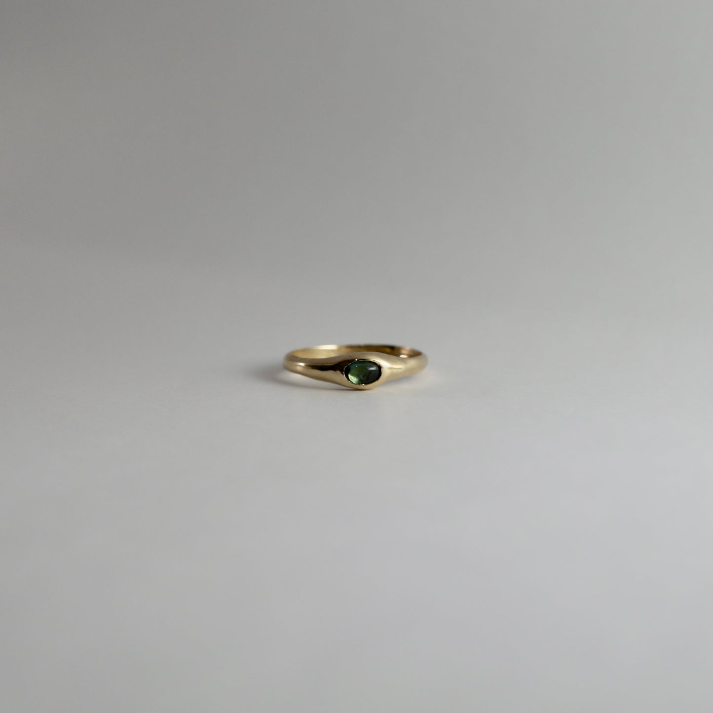 Gold & sapphire ring