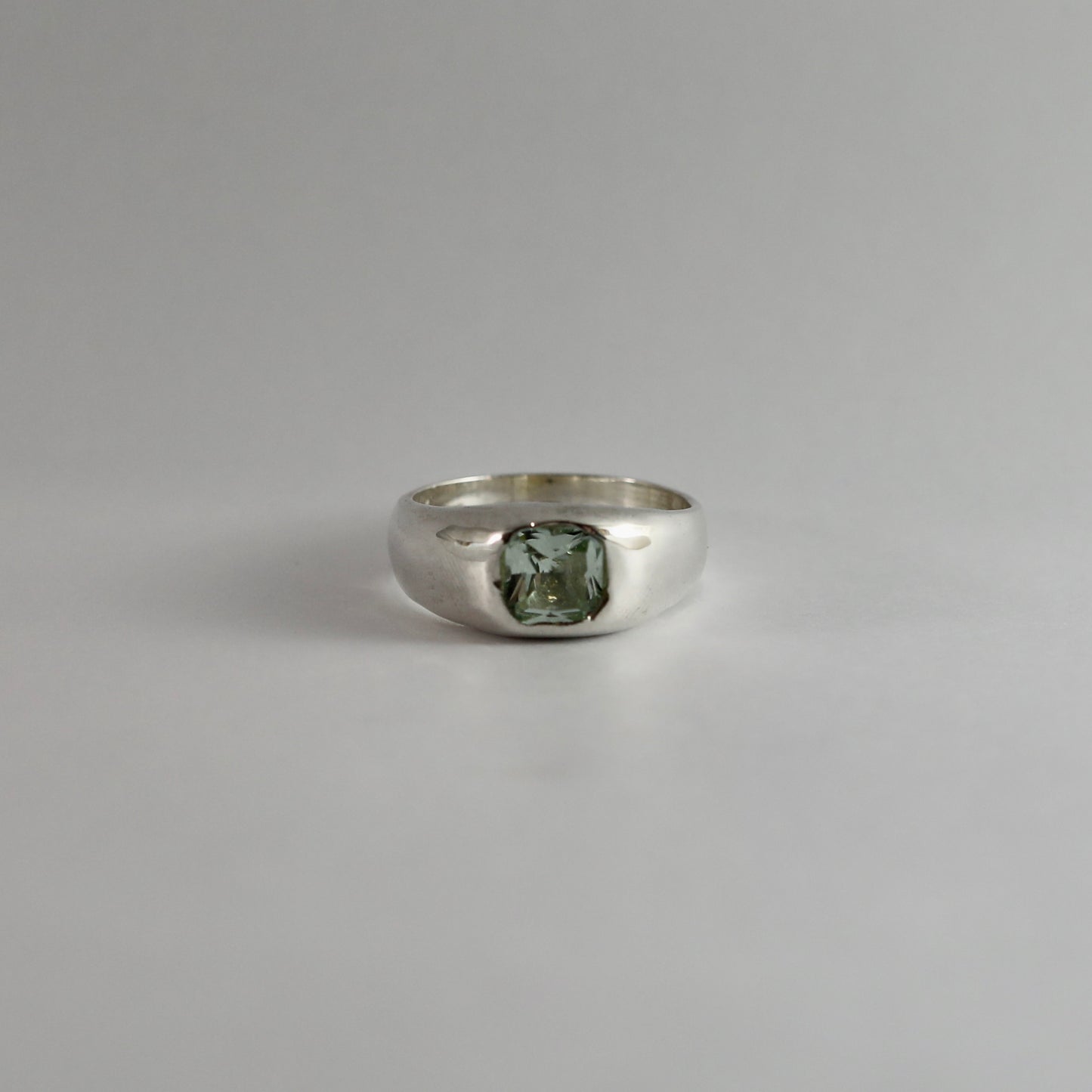 Remy ring square