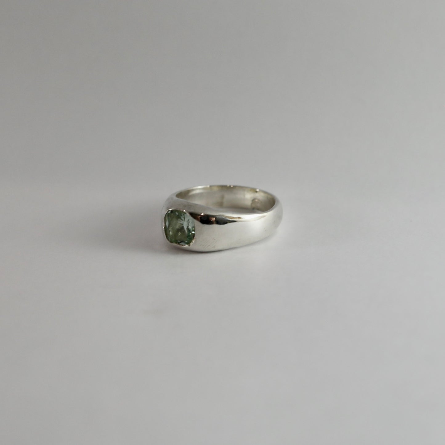 Remy ring square